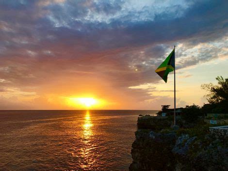 SUNSET AT THE PALMS, NEGRIL, JAMAICA and CHICKEN RUNDOWN | Sweet Leisure