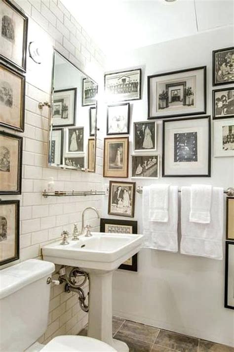 20 Bathroom Wall Art Ideas To Get More Creative