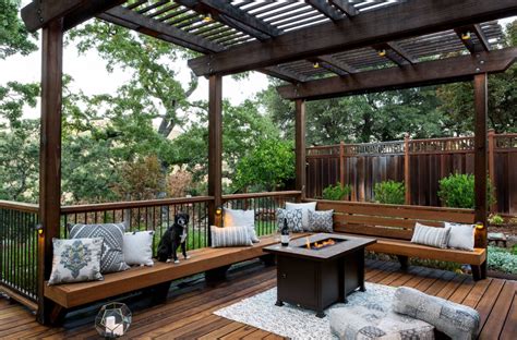 Covered Deck Ideas For A Perfect Indoor-Outdoor Experience