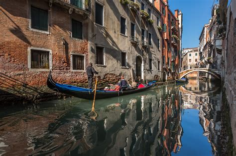 Venice Gondola Ride, Venice, Italy | Anshar Images