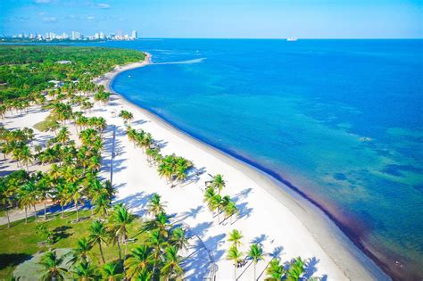 Key Biscayne Beach near Miami - The Barrier Island’s Main Attraction ...