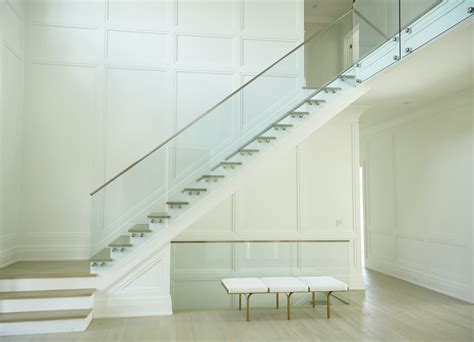 Why Choose Glass Railing Indoor? Learn More | Viewrail