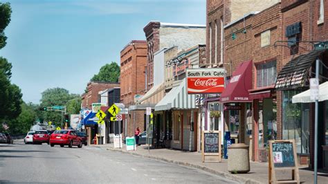 Coronavirus outbreak reported in River Falls, Wis., apartment building ...