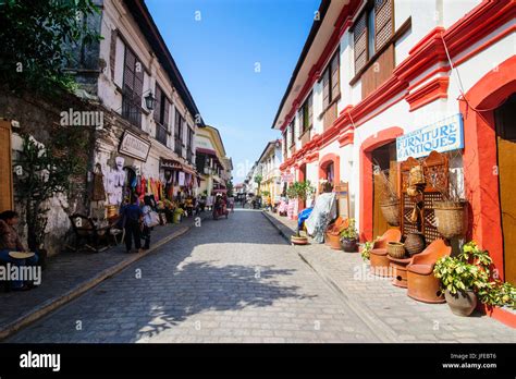 Spanish colonial architecture in the Unesco world heritage sight Vigan ...