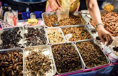 Street Food Paradise - Khao San Road, Bangkok | The Travel Leaf