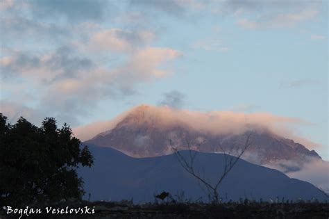 12-cotacachi-volcano – I am a traveler … a smiley one