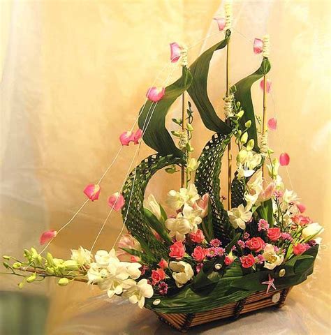 unusual flower arrangement - Yahoo Image Search Results | Modern flower ...