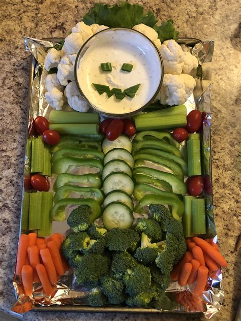 Festive Veggie Tray for the Holidays