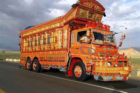 Take A Look At Some Of The Best Truck Art in Pakistan | Truck art ...