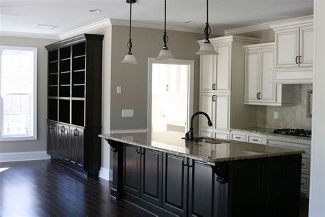 30+ Grey Kitchen Walls With White Cabinets - DECOOMO