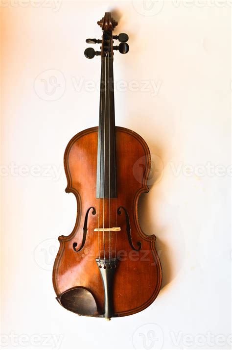 Old violin. 1398772 Stock Photo at Vecteezy