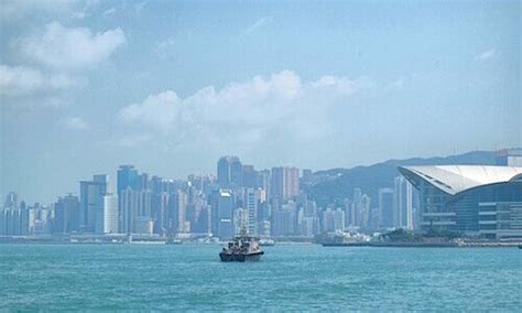 Hong Kong-China Border Resumes Normal Travel