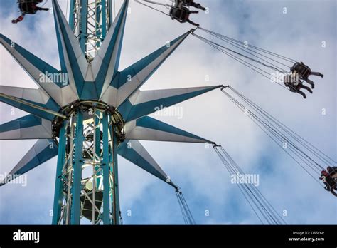 Carousel at Winter Wonderland Hyde Park Stock Photo - Alamy