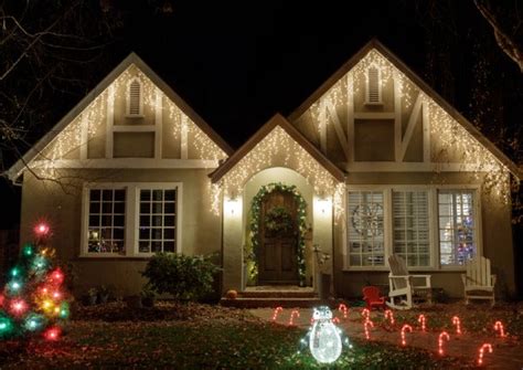 Recommendations for Christmas Lights for the Roof – Ollny