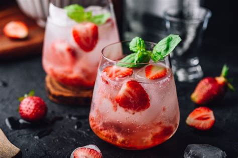 Fresh Strawberry Gin and Tonic Recipe - Chefs Club Kitchen