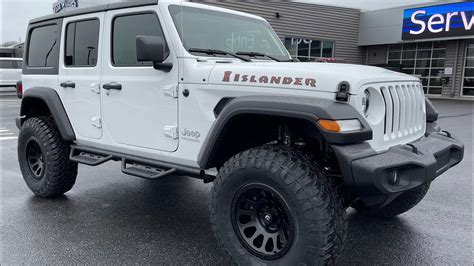 White Lifted Jeep Wrangler