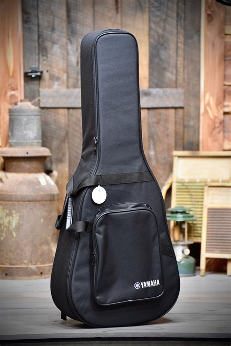 Yamaha AG-SC Soft Case Lightweight Dreadnought Acoustic Guitar Case ...