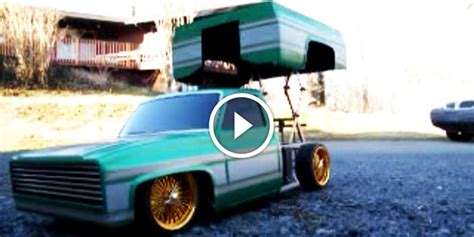 Insanely Cool RC LOWRIDER TRUCK WITH HYDRAULICS!