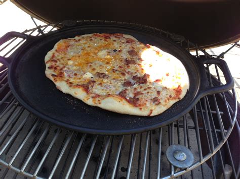 Pizza on Lodge Cast Iron Pizza Pan — Big Green Egg Forum