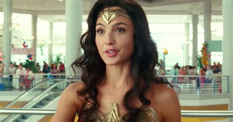 Wonder Woman 1984 Hijacks Charlie Day's Tide Super Bowl Commercial