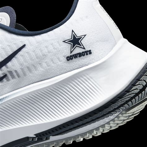 You're going to love these Dallas Cowboys Nike shoes