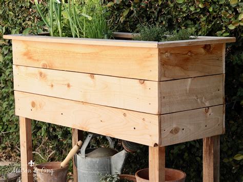 DIY Raised Herb Garden Planter Box: Maison de Cinq