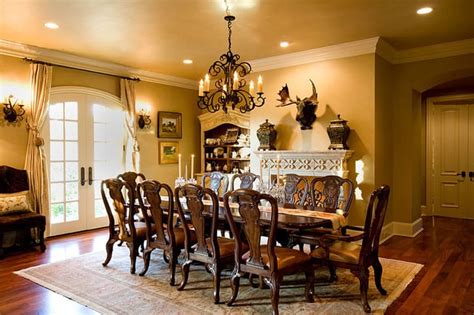 The Characteristics That Define a Traditional English Dining Room