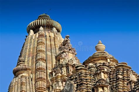 Sculptors at Top of Vishvanatha Temple, Khajuraho, India. Stock Image ...