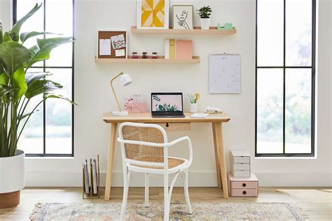 Desk Decor Ideas To Try In Your Office | atelier-yuwa.ciao.jp