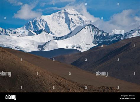 Mount Everest, the highest mountain in the world, Tibet, Central Asia ...