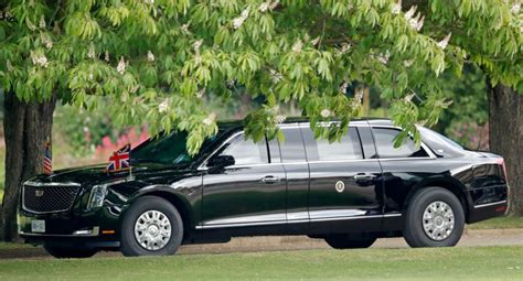 Secrets Of the US Presidential Limousine Revealed