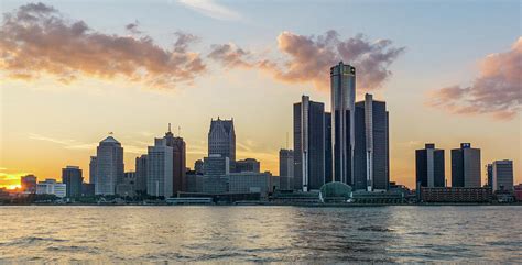 Detroit Michigan Skyline at Sunset Photograph by Brian Kurtz