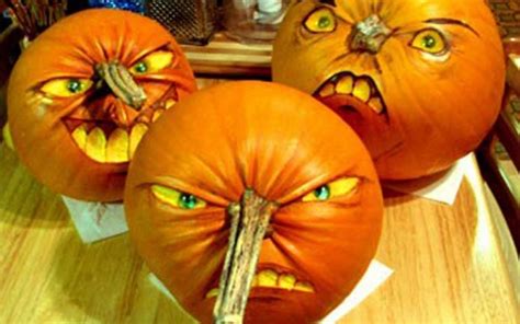 13 Funny Pumpkin Carvings