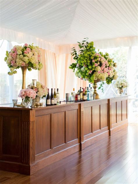 36 Wedding Bar Ideas to Serve Refreshments in Style