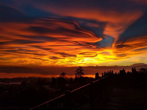 Sunset Over Lake Varese, Italy (1600x1200). Taken by a relative who was ...