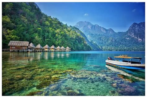 Pantai Ora, Salah Satu Objek Wisata Kenamaan di Maluku yang Bisa untuk ...