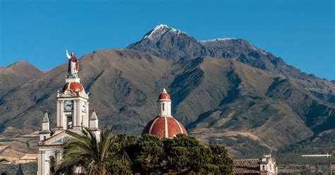 Cotacachi, Cuicocha and Otavalo market full-day tour | musement