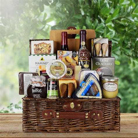 Fifth Avenue Wine & Cheese Gift Basket - wine gift baskets - Canada ...