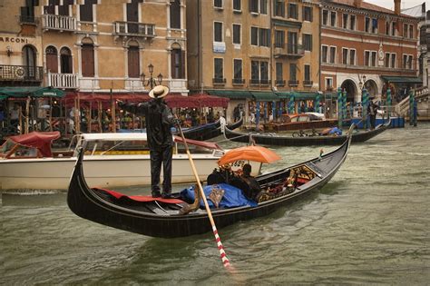 - Gondolier Singing in the Rain #37