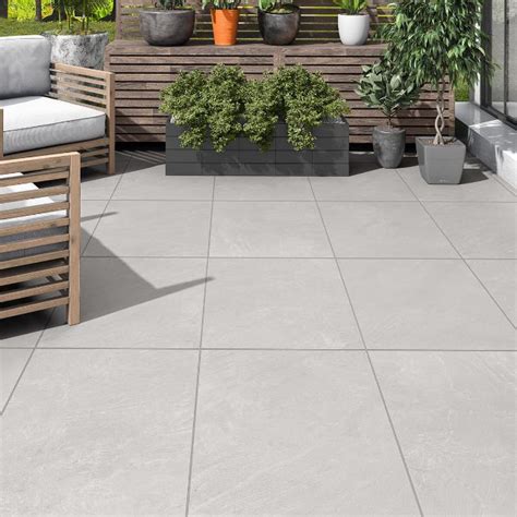 Matterhorn Grey Outdoor Porcelain Paving Slabs 90x60cm | StoneSuperstore