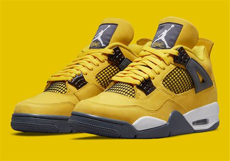 Air Jordan 4 "Lightning" Yellow Suede