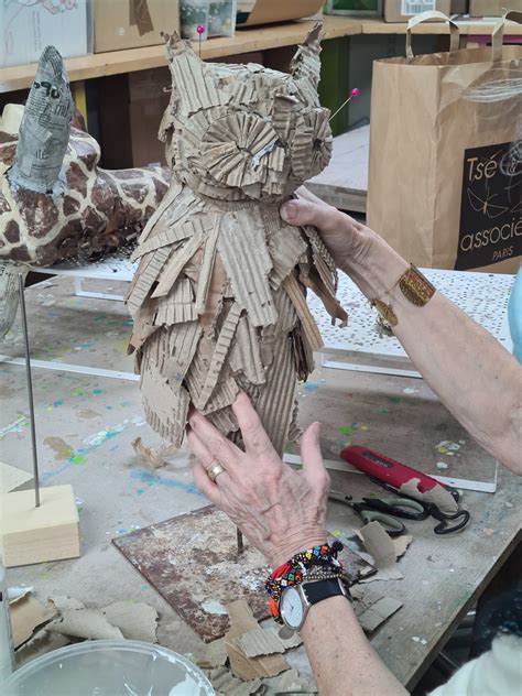 Cours de sculpture en papier mâché | Atelier Rrose Sélavy