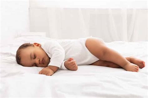 Baby Sleep Positions: Safest Sleeping Position for Newborn Babies - MOM ...