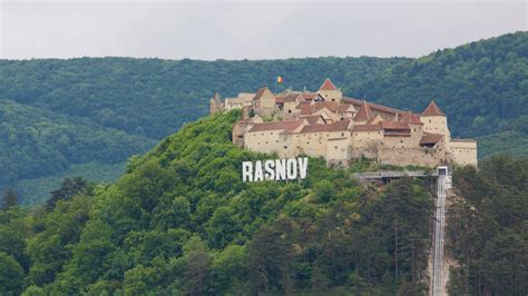 Rasnov Fortress Top Tours and Tips | experitour.com