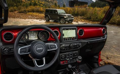 New Jeep Wrangler Interior Revealed