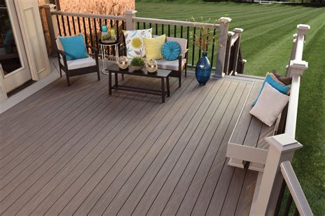 Wood, Composite, or PVC: A Guide to Choosing Deck Materials