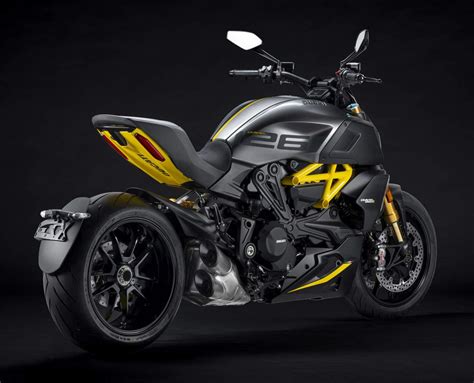 Ducati Diavel 1260 S Black and Steel (2021) technical specifications