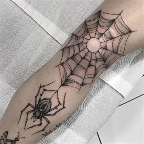 Details 64+ spider knee tattoo - in.cdgdbentre