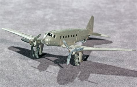 Old Antique Toys: Vintage Old Metal Toy Airplanes