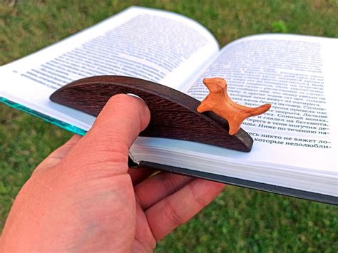 Wooden Thumb Book Holder Template